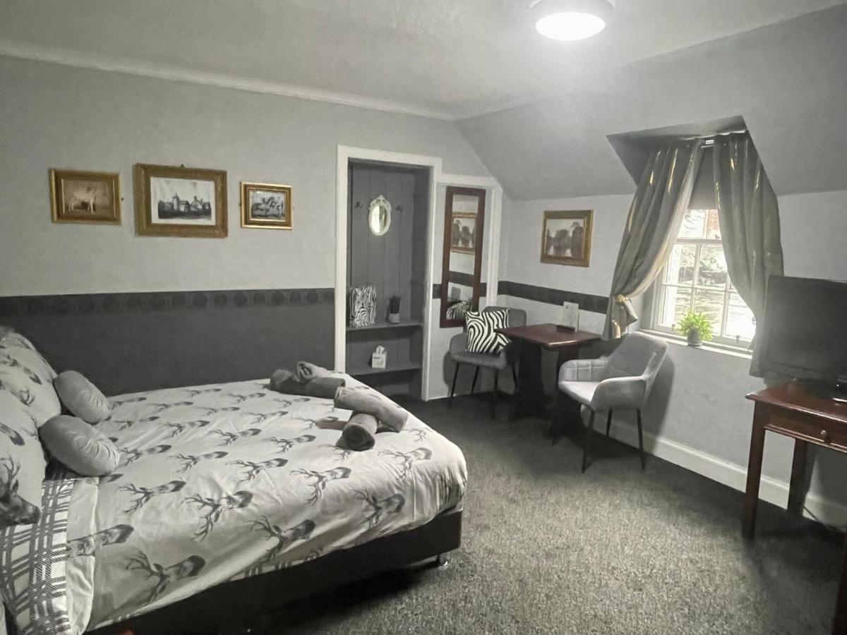 Navaar House Hotel Penicuik Bagian luar foto