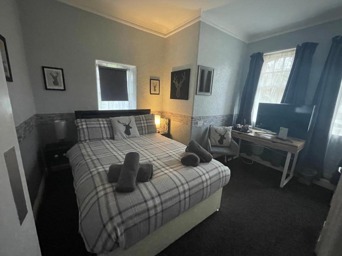 Navaar House Hotel Penicuik Bagian luar foto
